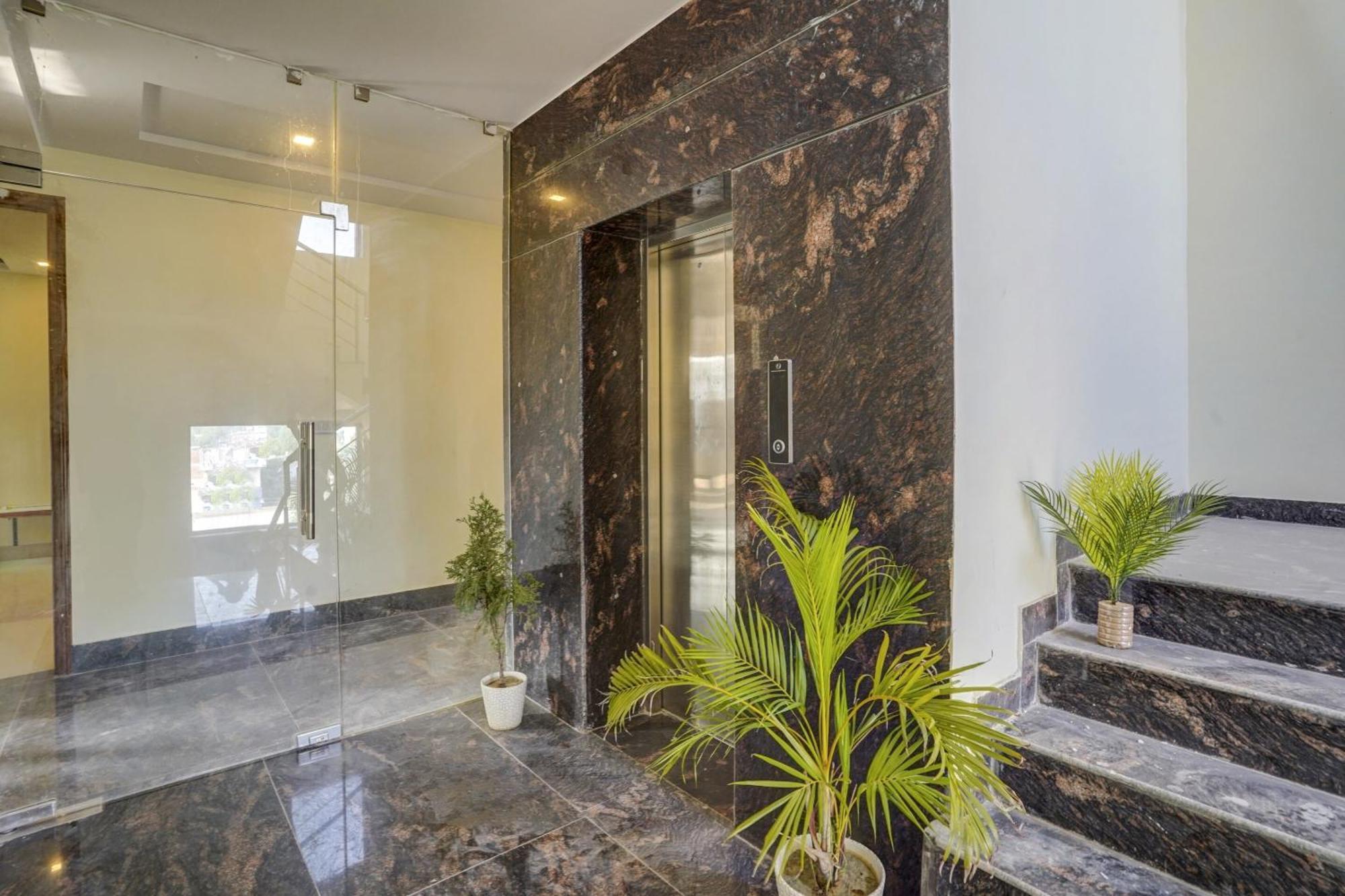 Townhouse Jagatpura & Pratapnagar Hotel Siroli Exterior photo